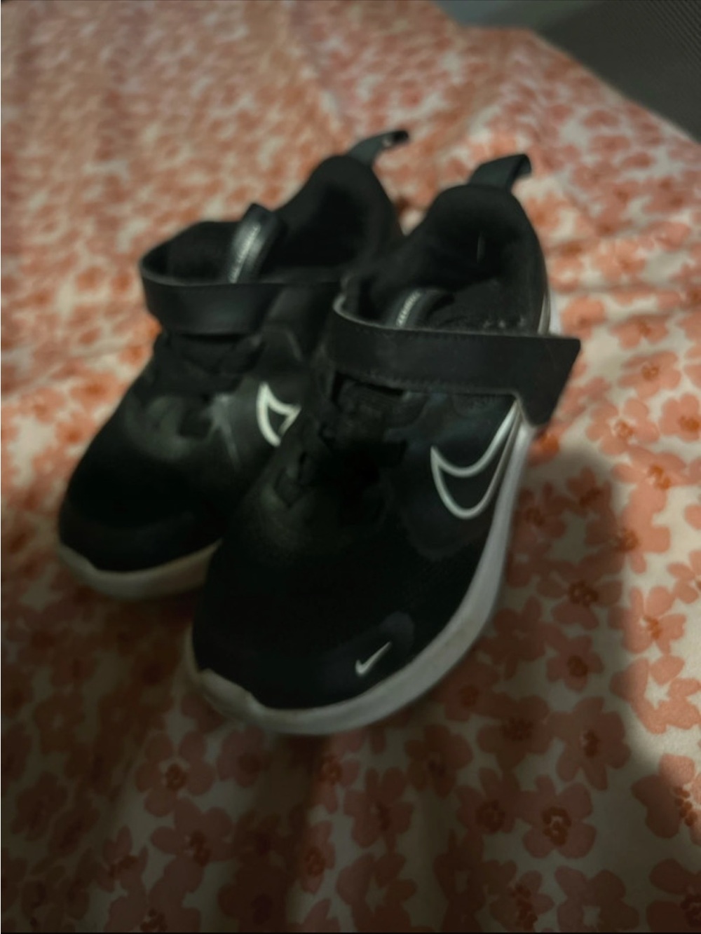 Nike Kids Black and White Hook-and-Loop Sneakers